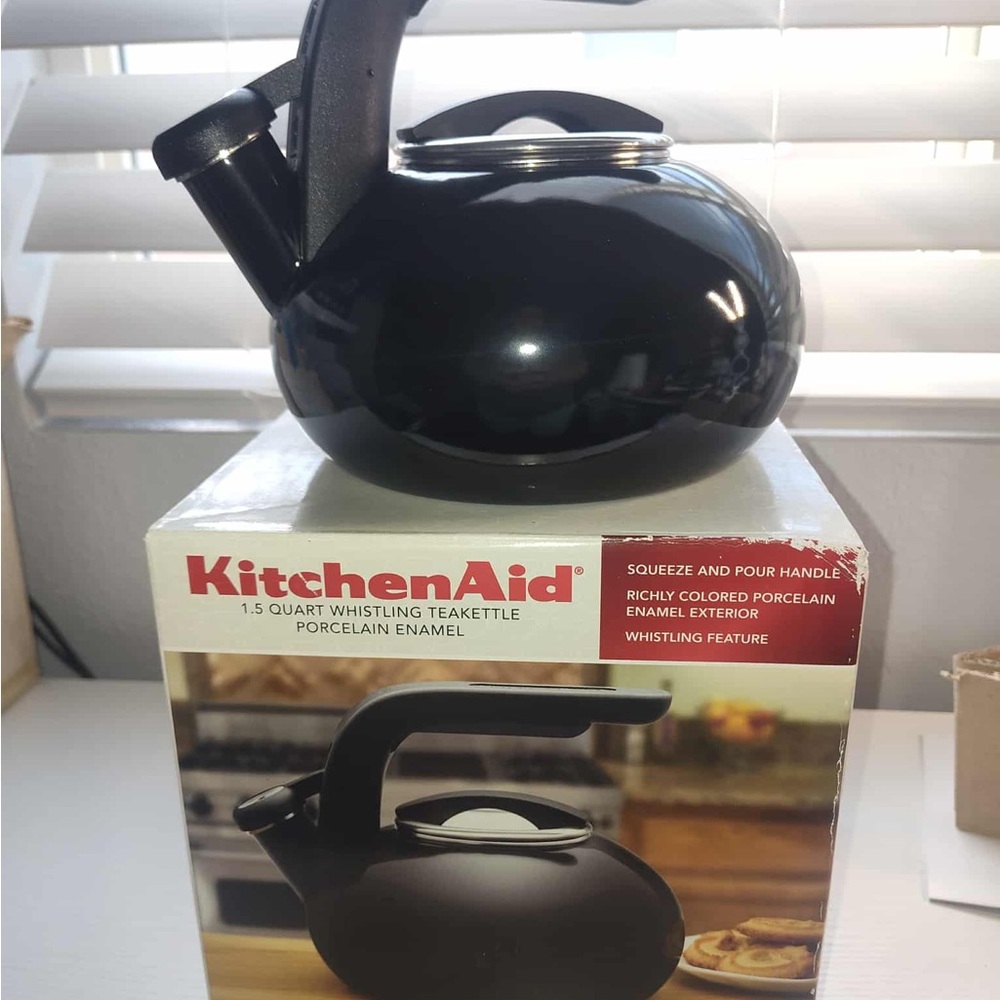 KitchenAid Black Cookware Tea Kettle